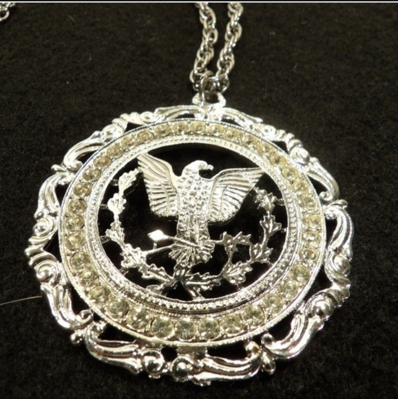Vintage ROYAL Rhinestones Eagle Pendant Silver tone Necklace - Picture 3 of 7